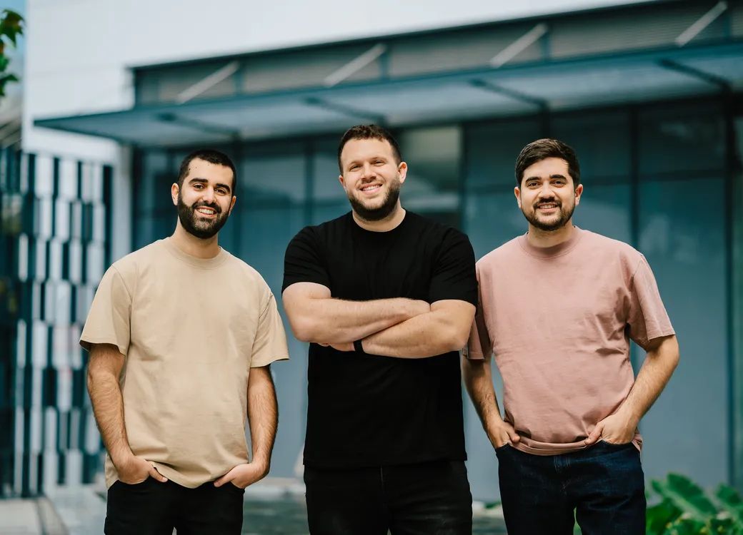 Astelia_-_founders_photo.jpg-cropped-thumbnail-c05385d9f958