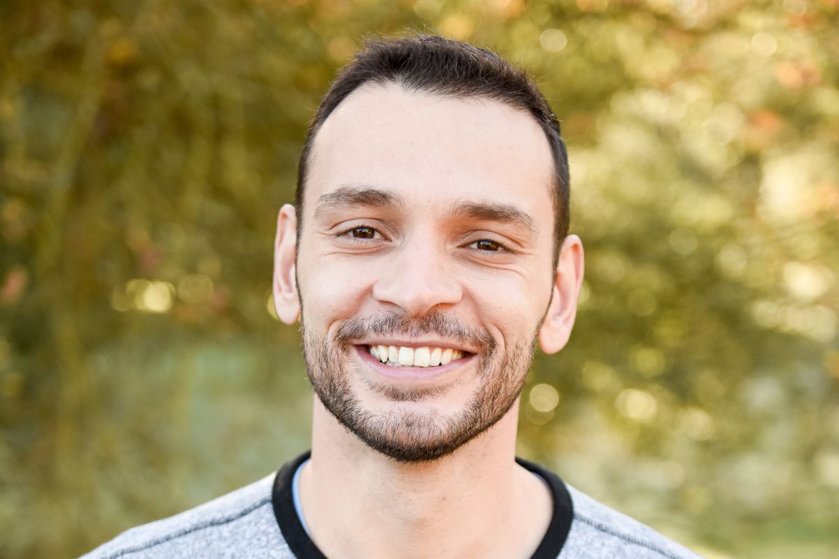 Copy of 5c63435b4184311eef586594_headshot.png